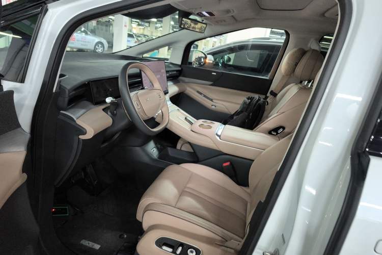 Used XPeng X9 2025 740 Ultra-Long Range Max