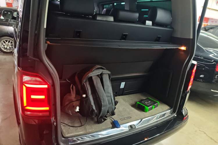 Used Volkswagen Multivan 2018 2.0 TSI 4x4 Prestige Edition 7-Seater
