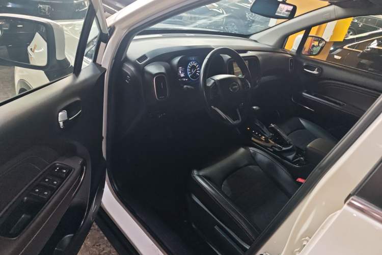 Used GAC Trumpchi GS3 2019 235T Automatic Elite Edition Driver Seat