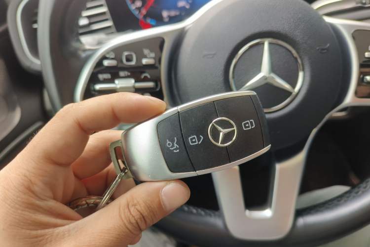 Used Mercedes-Benz GLE 2022 Refreshed GLE 450 4MATIC Luxury Edition Vehicle Key