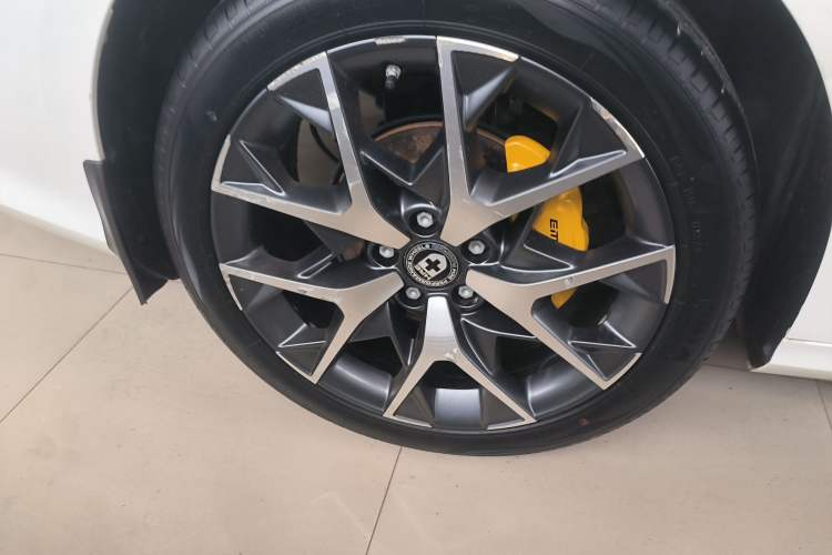 Used GAC Trumpchi EMPOW 2021 270T DCT J16 Version Exterior 5