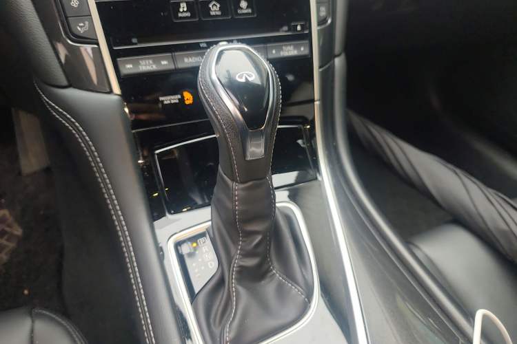 Used Infiniti Q50L 2018 2.0T Comfort Edition China VI Standard
