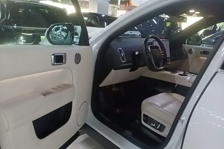 Used Li Auto L7 2024 Ultra Model
