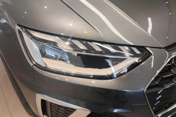 Used Audi A4L 2024 40 TFSI Fashion Dynamic Model Right Front Headlight