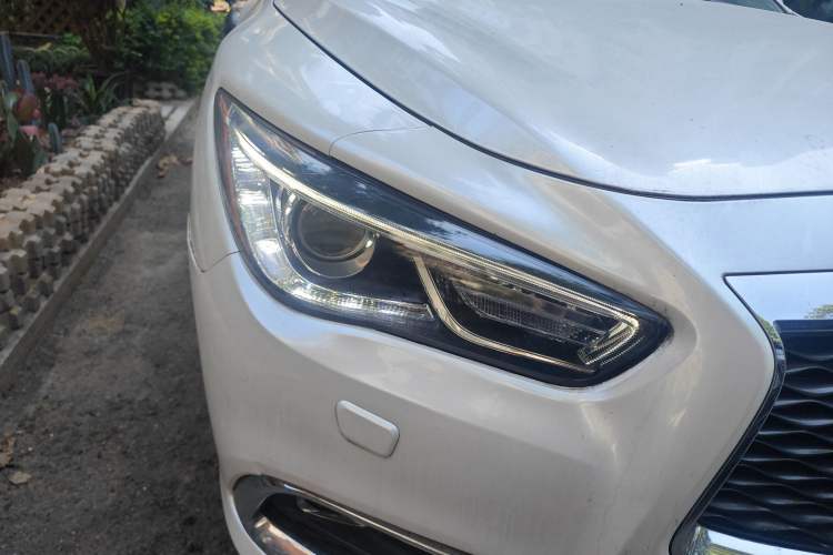 Used Infiniti QX60 2016 2.5 S/C Hybrid Two-Wheel-Drive Excellence Edition China V Standard