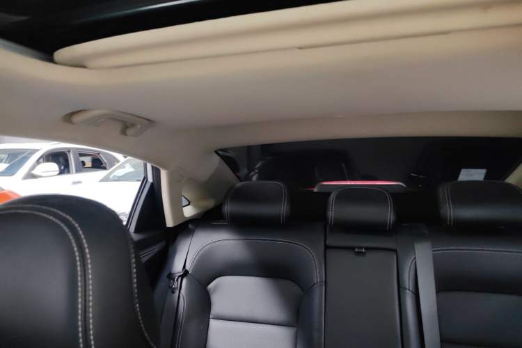 Used Geely Auto Emgrand GL 2019 1.4T CVT Elite Smart Edition Headliner