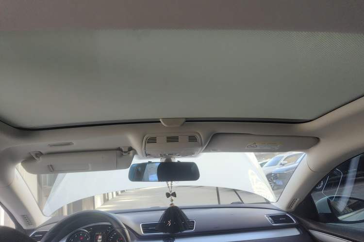 Used Volkswagen FAW-Volkswagen CC 2018 1.8TSI Luxury Model Headliner