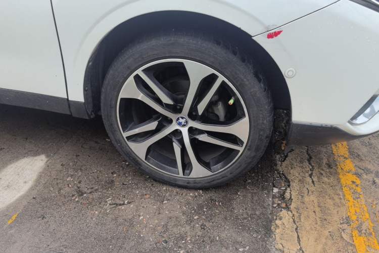 Used Venucia T90 2017 2.0L CVT Leading Edition