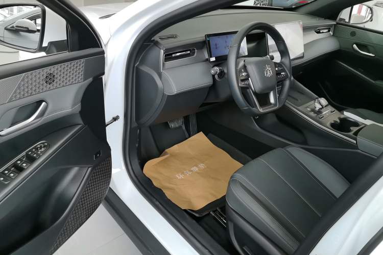 Used BYD Qin PLUS 2025 DM-i Smart Drive 120KM Superior Model