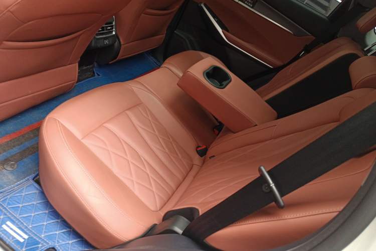 Used CHANGAN CS75 PLUS 2024 3rd Generation Champion Edition 1.5T Intelligent Drive Dynamic Model Left Rear Seat