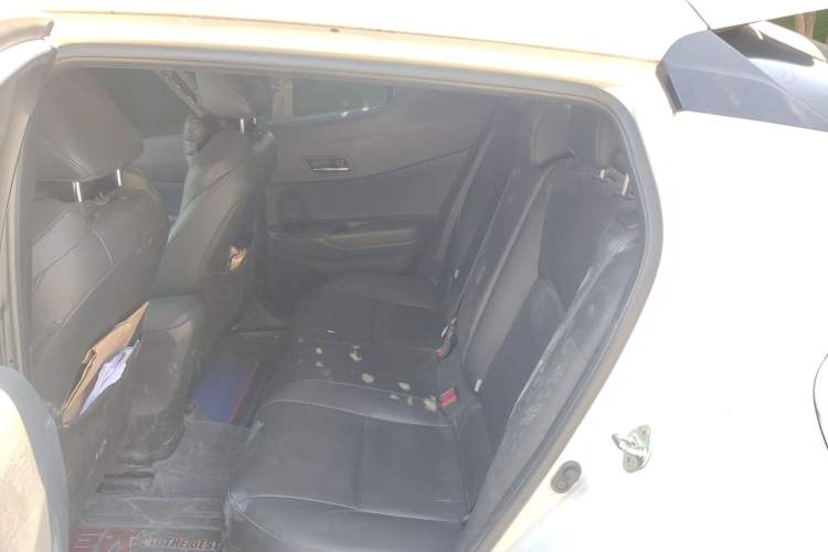 Used Toyota IZOA 2023 2.0L Enjoy Edition
