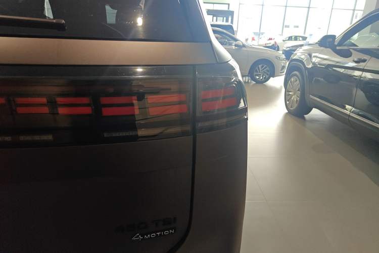 Used Volkswagen Teramont 2025 Tiguan Pro 450TSI Four-Wheel Drive Summit Edition
