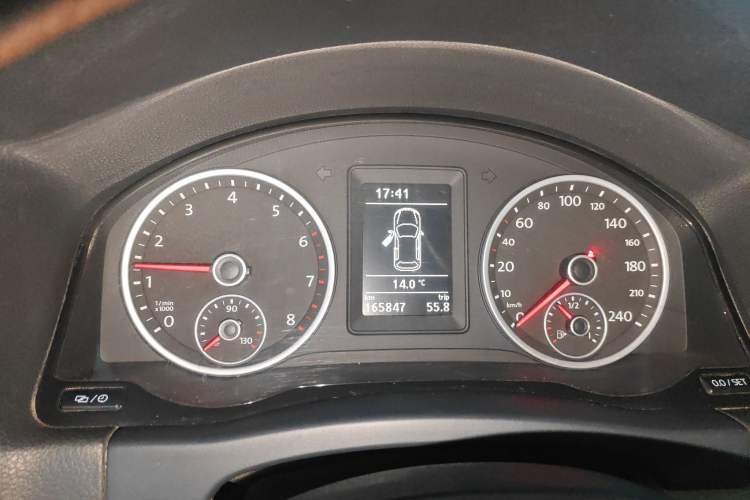Used Volkswagen Tiguan 2015 1.8TSI Manual Two-Wheel Drive Fashion Edition Instrument Cluster