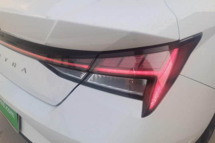 Used Hyundai Elantra 2022 1.5L CVT LUX Prestige Edition Right Rear Taillight