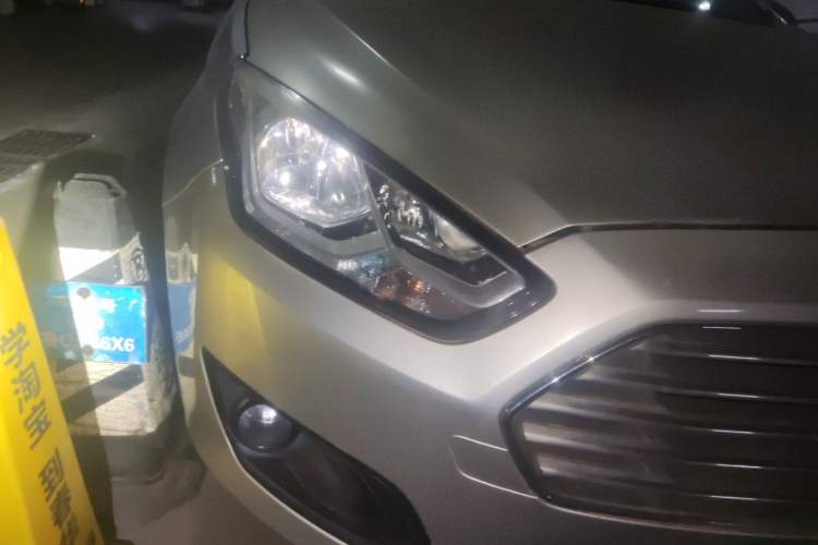 Used Ford Escort 2015 1.5L Automatic Comfort Edition