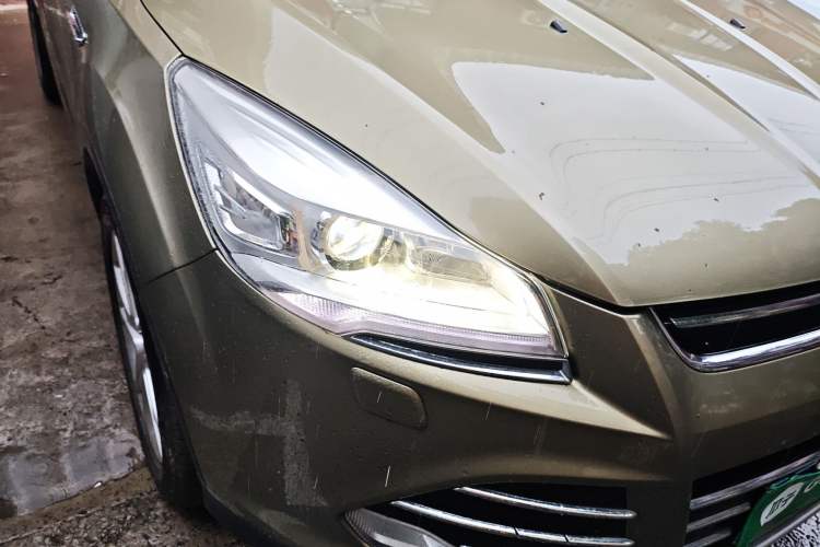 Used Ford Kuga 2015 2.0L GTDi Four-Wheel-Drive Sport Model