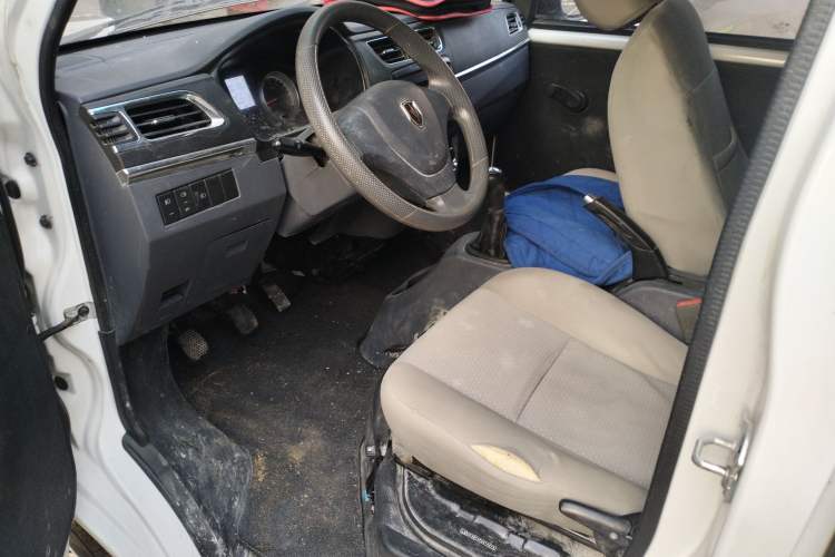 Used Jinbei Hiace X30 2023 1.5L Wealthy Van 2/5-Seater Non-Air-Conditioned Version SWC15M Driver Seat