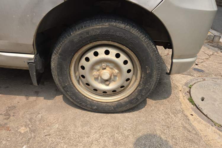 Used Wuling Zhiguang 2010 1.0L New Version Practical Short-Body L2Y
