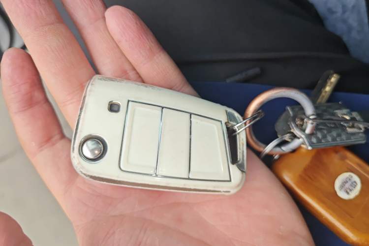 Used Volkswagen Tiguan L 2023 380TSI Automatic All-Wheel Drive R-Line Enhanced 7-Seater Vehicle Key