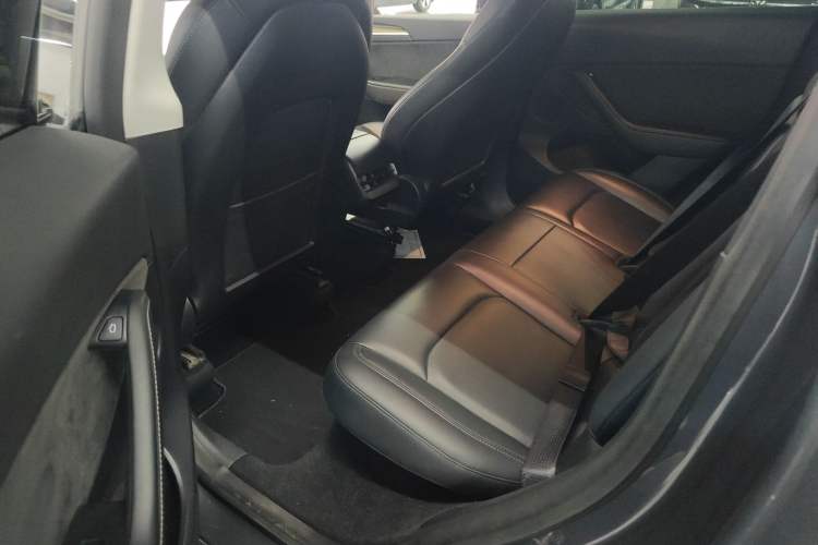 Used Tesla Model Y 2021 Long-Range All-Wheel-Drive Version