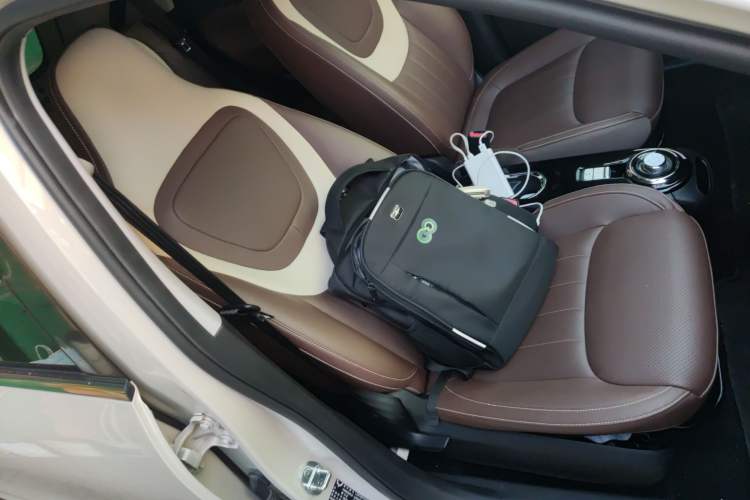 Used Wuling Bingo 2023 333 km Enjoyment Version Right Front Seat