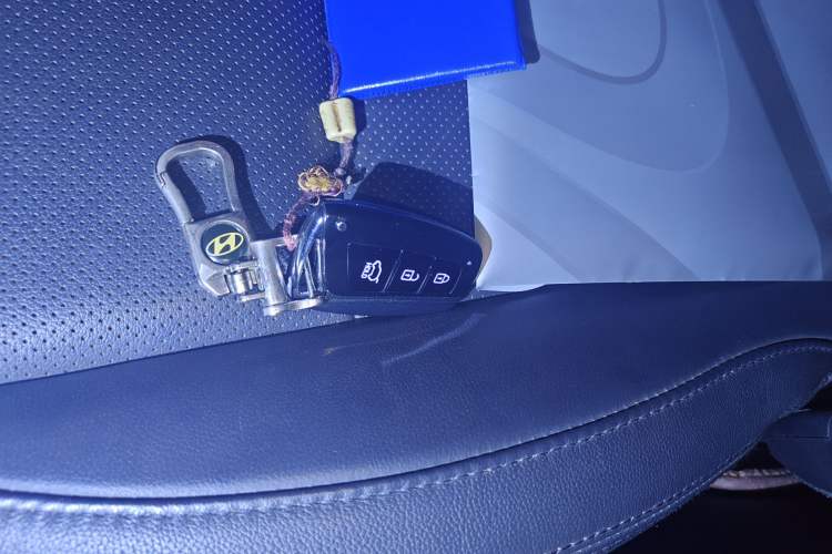 Used Hyundai Santa Fe 2013 2.4L Automatic 4x4 Prestige Edition
