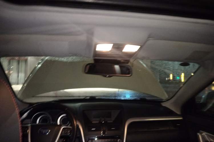 Used Bestune X80 2013 2.0L automatic luxury version