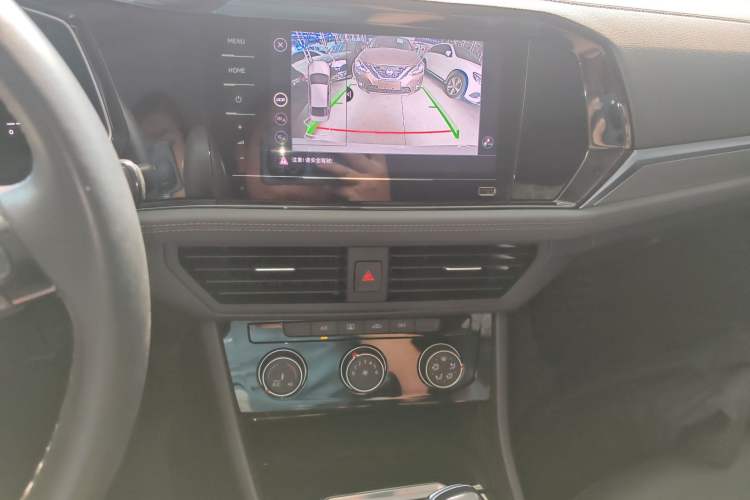 Used Volkswagen Sagitar 2021 280TSI DSG Excellence Edition Audio And AC Panel