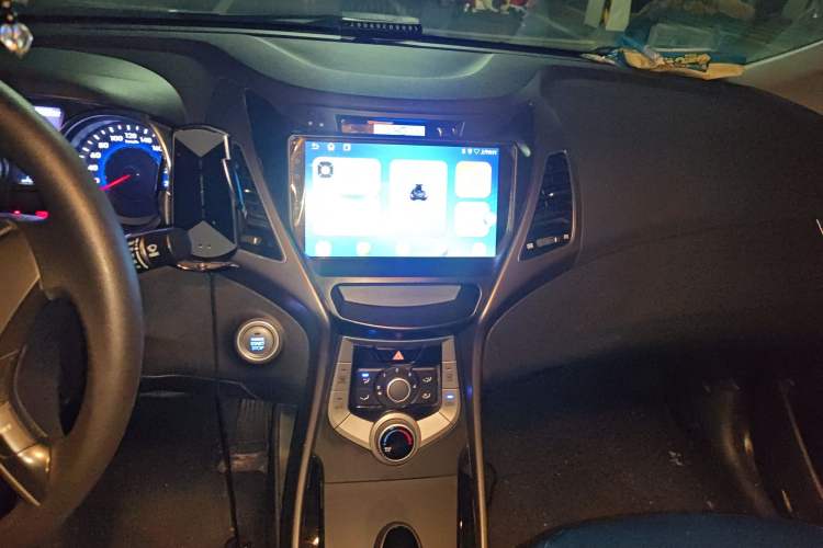 Used Hyundai Elantra (5th Generation / Langdong) 2015 1.6L Automatic Leading Model Audio And AC Panel