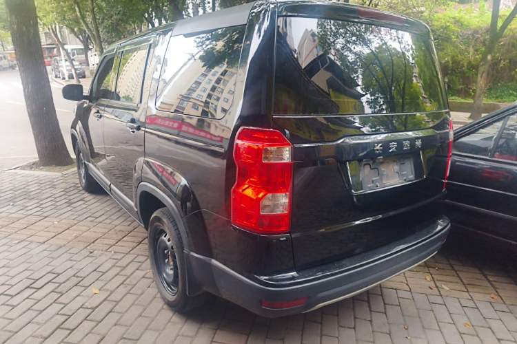 Used CHANGAN OSHAN X70A 2019 1.5L Manual Basic Version China VI Standard Rear Left 45 Deg