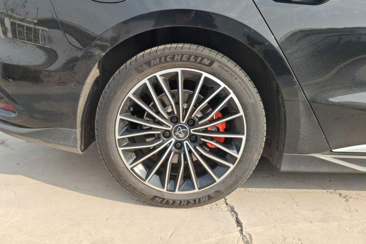 Used BYD Han 2025 EV with 701 km of Laser Radar-Enabled Intelligent Driving