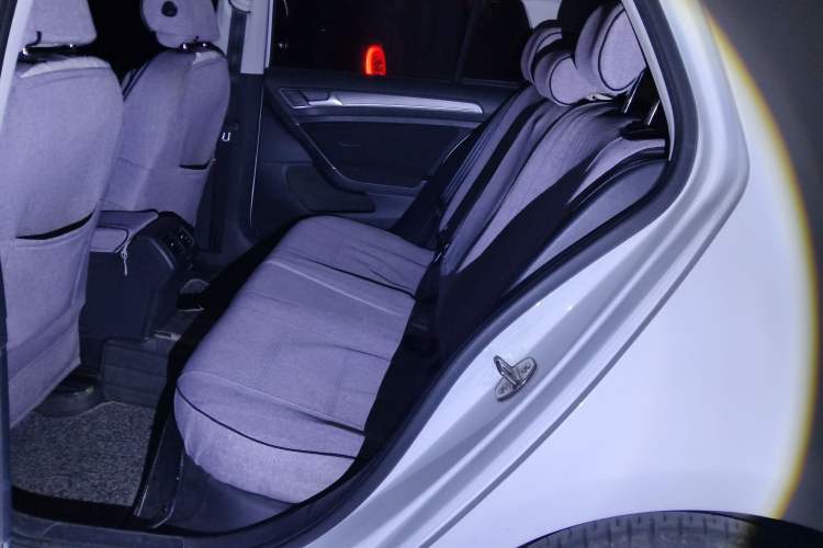 Used Volkswagen Golf 2016 1.6L Automatic Comfort Model
