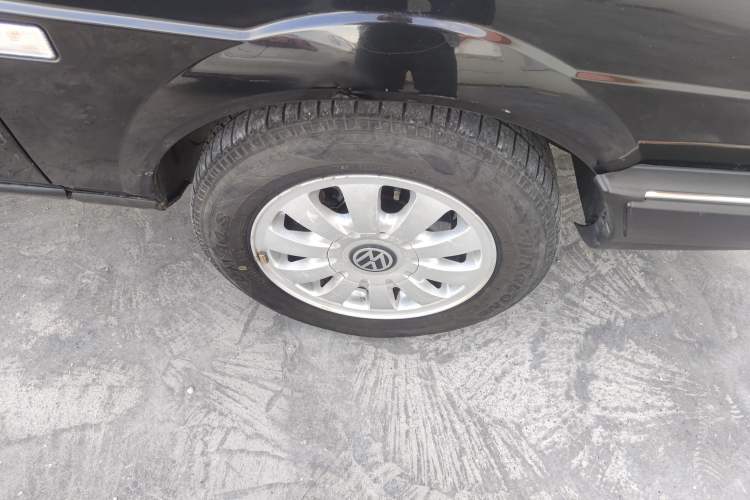 Used Volkswagen Santana Classic 2004 1.8L Station Wagon Right Front Wheel Hub