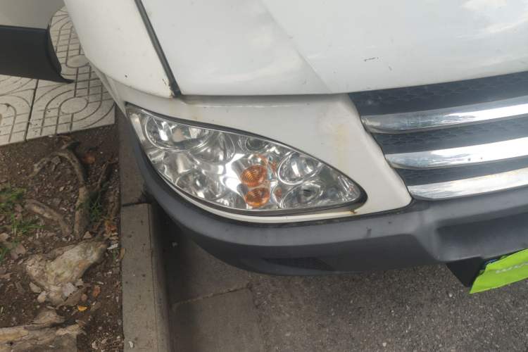 Used Iveco Power Daily 2013 2.5T-V39 Low-Roof Box Truck