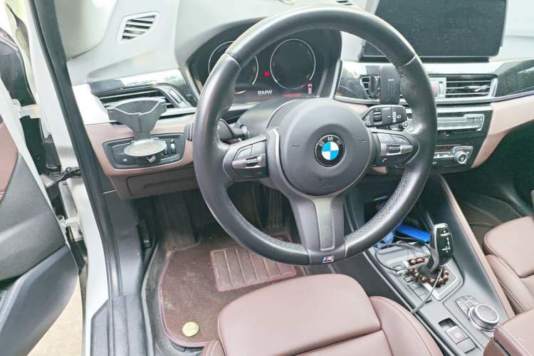 Used BMW X1 2022 sDrive25Li Leading Model Steering Wheel