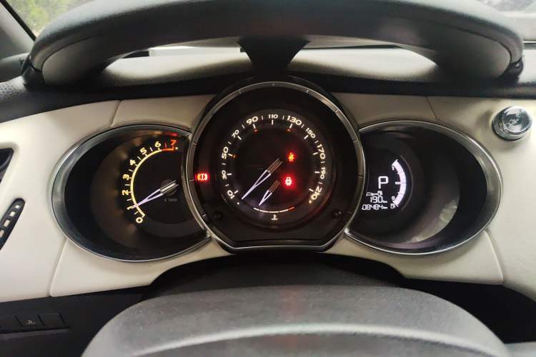 Used DS 3 2012 1.6L Supreme Edition
