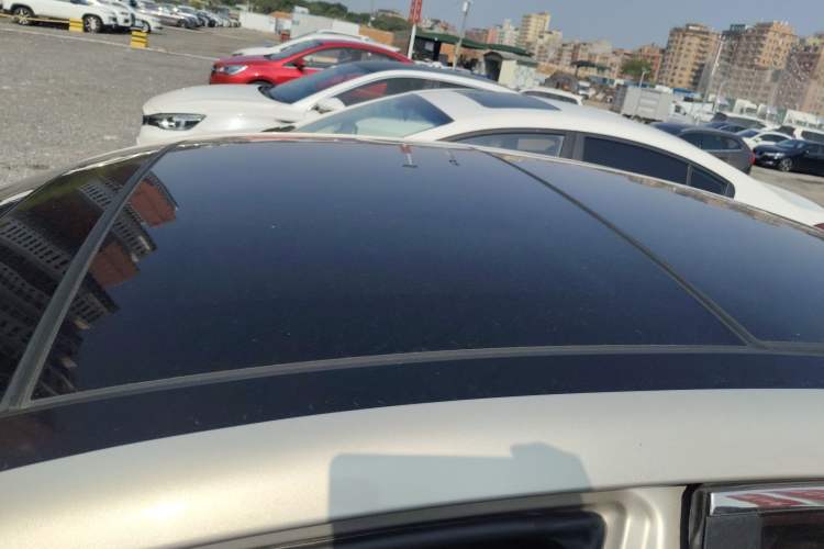 Used Hyundai Mistra 2017 1.8L Automatic Deluxe DLX Model China V Emission Standard Roof