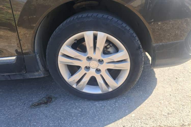 Used Peugeot 3008 2016 2.0L Manual Classic Edition
