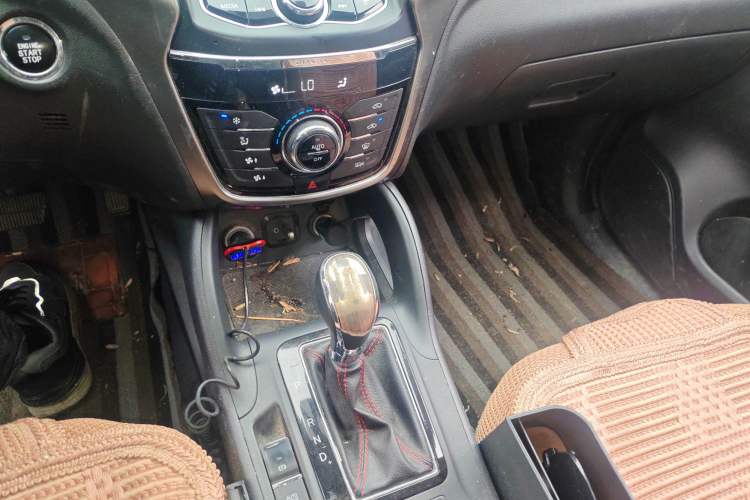 Used CHANGAN CS75 2016 1.8T Automatic Elite Model China V Standard
