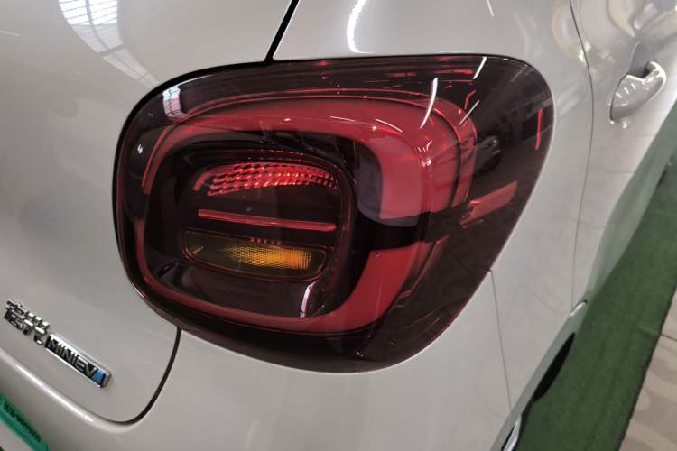 Used Wuling Hongguang MINIEV 2025 Four-Door Version Advanced Edition
