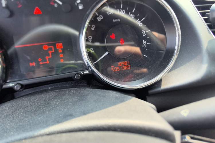 Used Peugeot 3008 2013 2.0L Automatic Classic Edition
