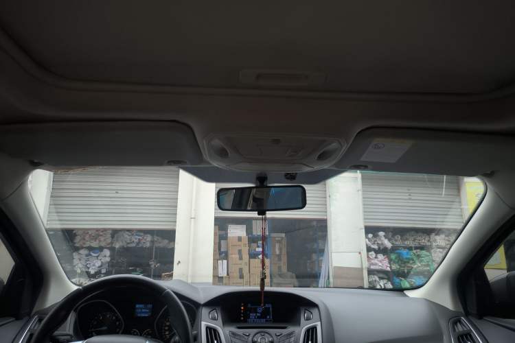 Used Ford Focus 2012 Sedan 1.6L Automatic Fashion Edition