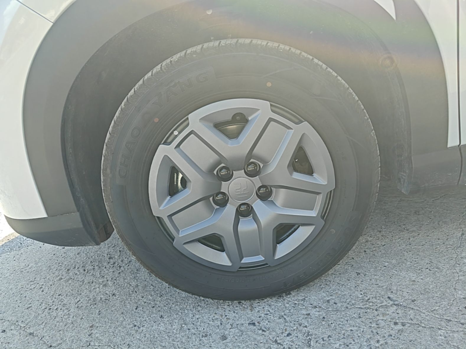 BYD Yuan UP 2025 Model 301KM Leading Version — снимка 10