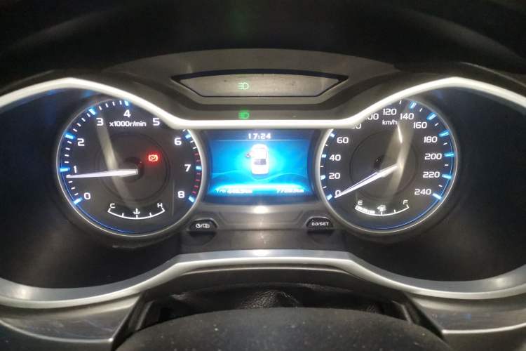 Used Geely Auto Emgrand 2017 Sedan Million Edition 1.5L Manual Luxury Model
