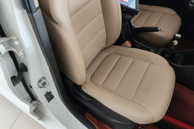 Used Wuling Hongguang 2018 1.5L S Comfort Model L2B Right Front Seat