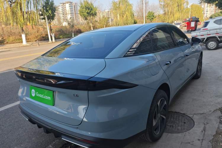 Used Geely Galaxy L6 2023 60km AIR
