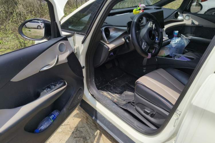 Used BYD Dolphin 2023 420 km Free Version
