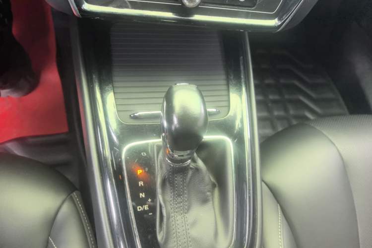 Used Roewe i5 2020 1.5L Automatic 4G Connect Luxury Flagship Edition