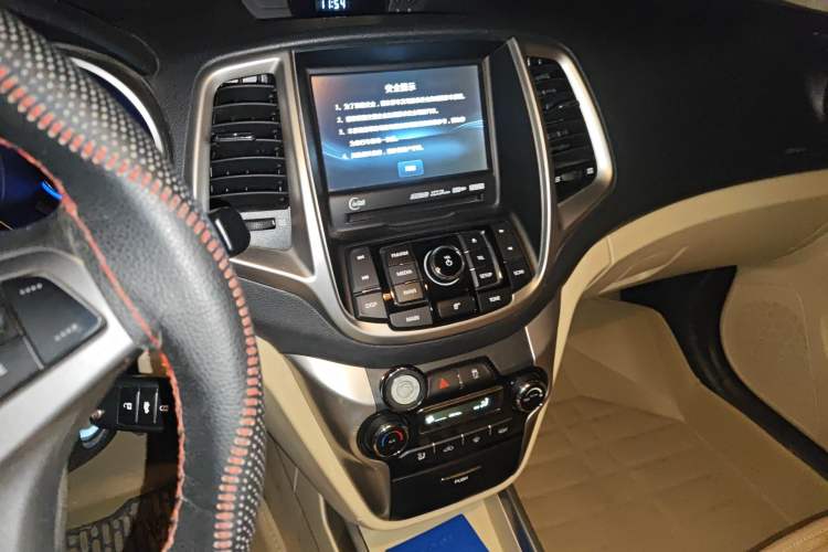 Used CHANGAN Eado 2015 1.6L Manual Luxury Model China IV Standard
