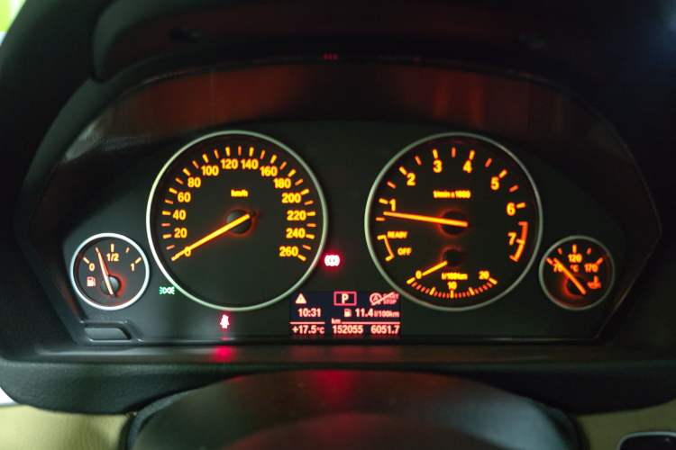 Used BMW 3 Series 2014 320Li Fashion Model Instrument Cluster